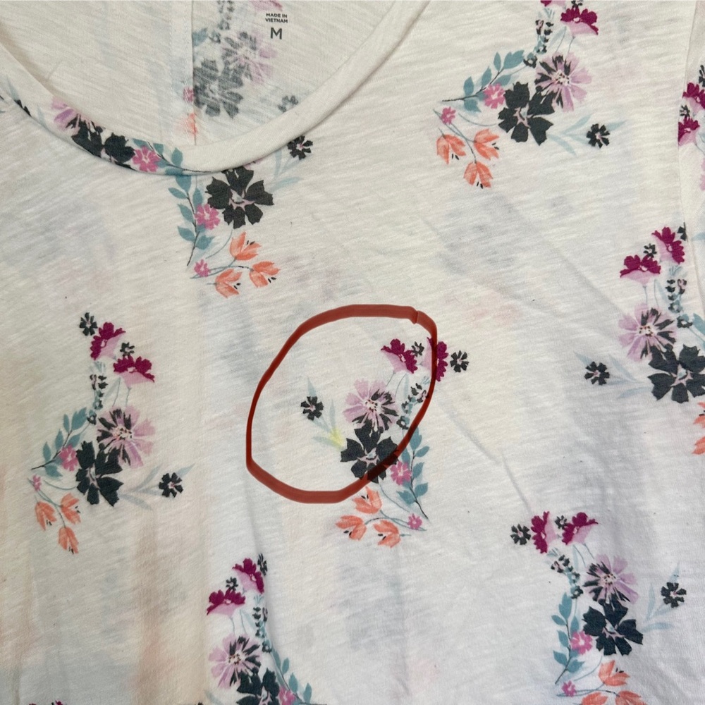 LOFT Vintage Soft White Tee with Pink and Purple Floral Design - Size: Medium - Picture 4 of 7